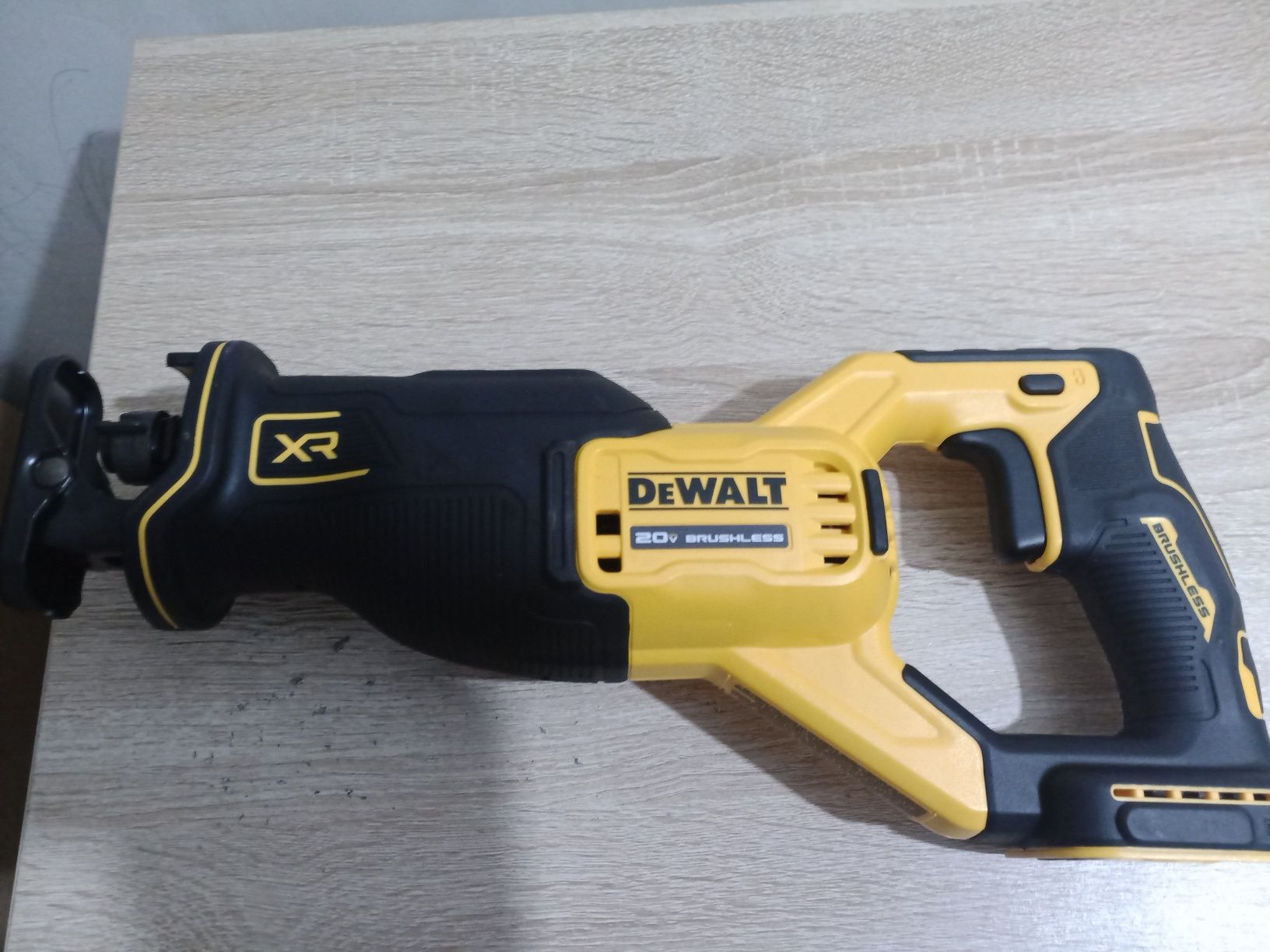 Dewalt dcs382 20V Brushless reciprocating saw