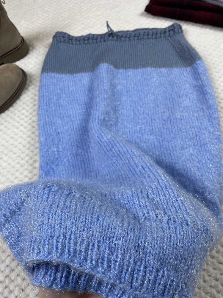 Błękitna spódnica handmade wełnian wełna niebieska lekka puchata