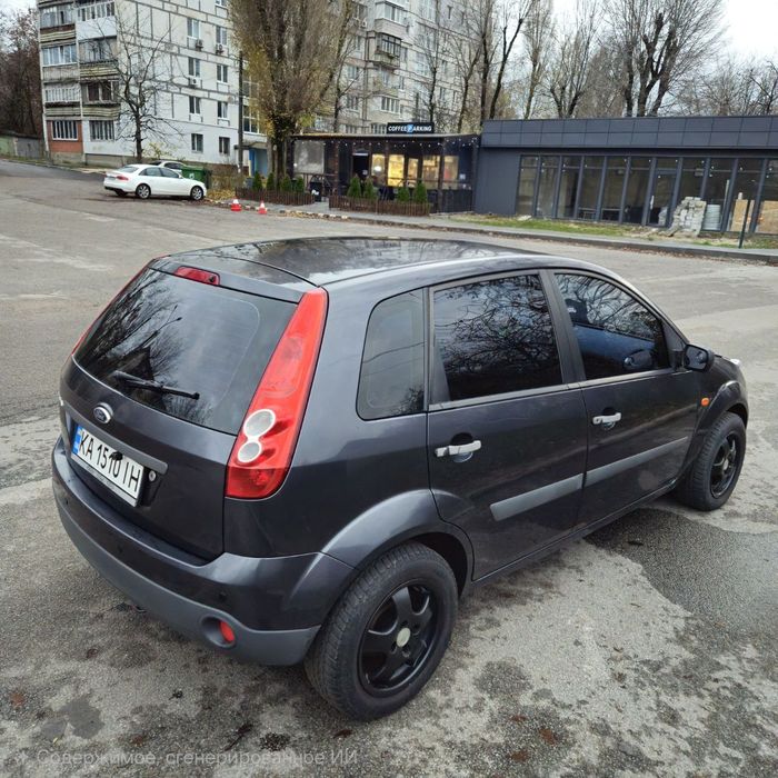 Продам Ford Fiesta в отличном состоянии.
