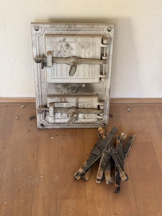 Drzwi do pieca żeliwne