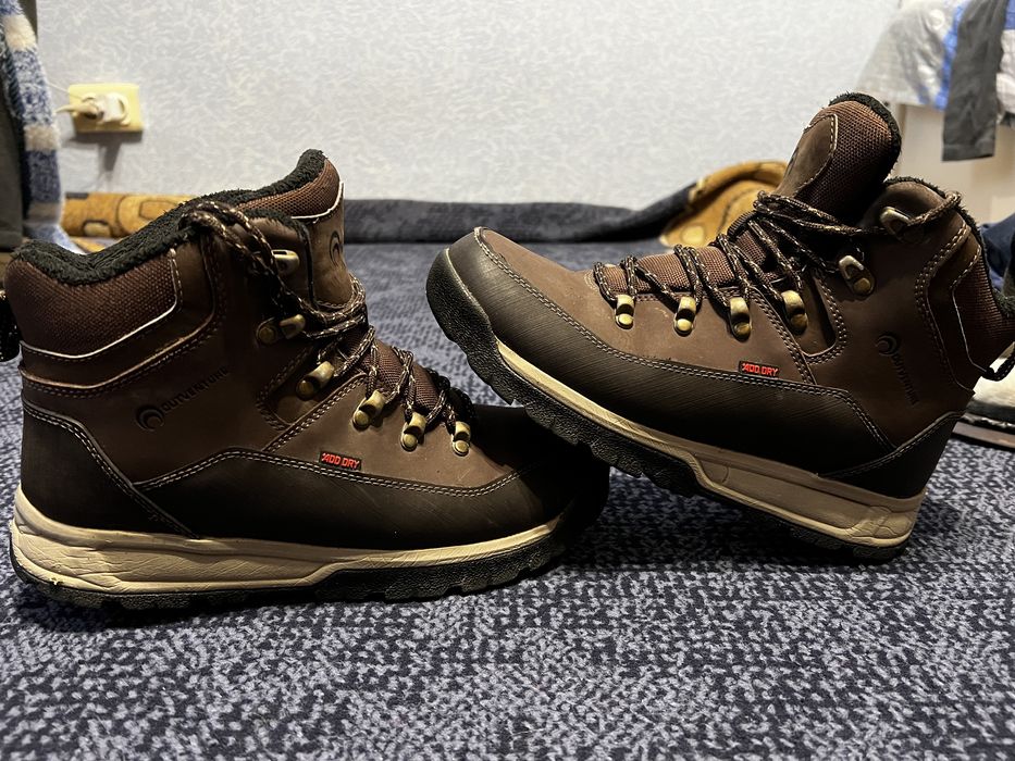 Зимние ботинки