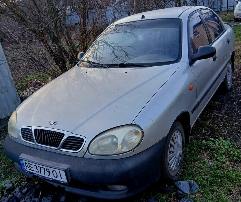 Автомобіль ланос сенс