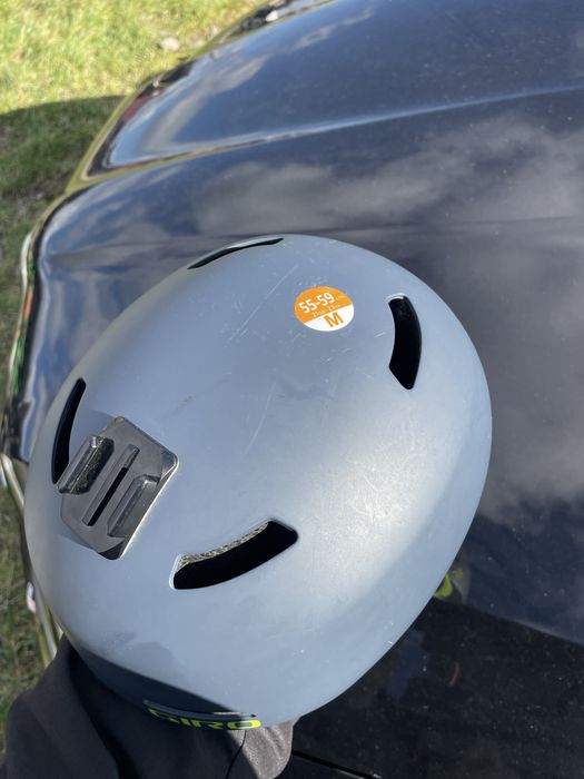 2 Шоломи  Giro/SMITH (лижні-бордичні)