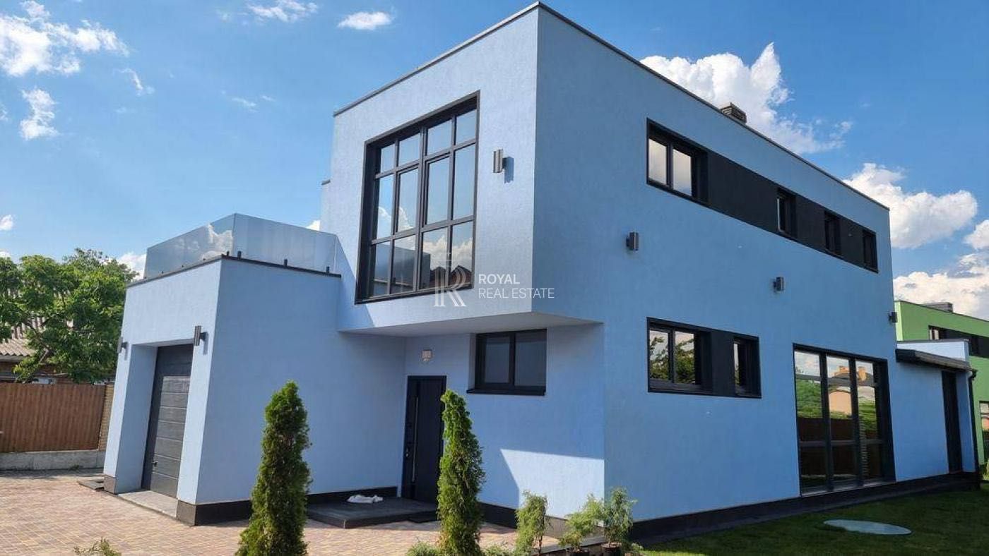 Продажа дома 3к 210 м2 с Гатное Hi-Tech