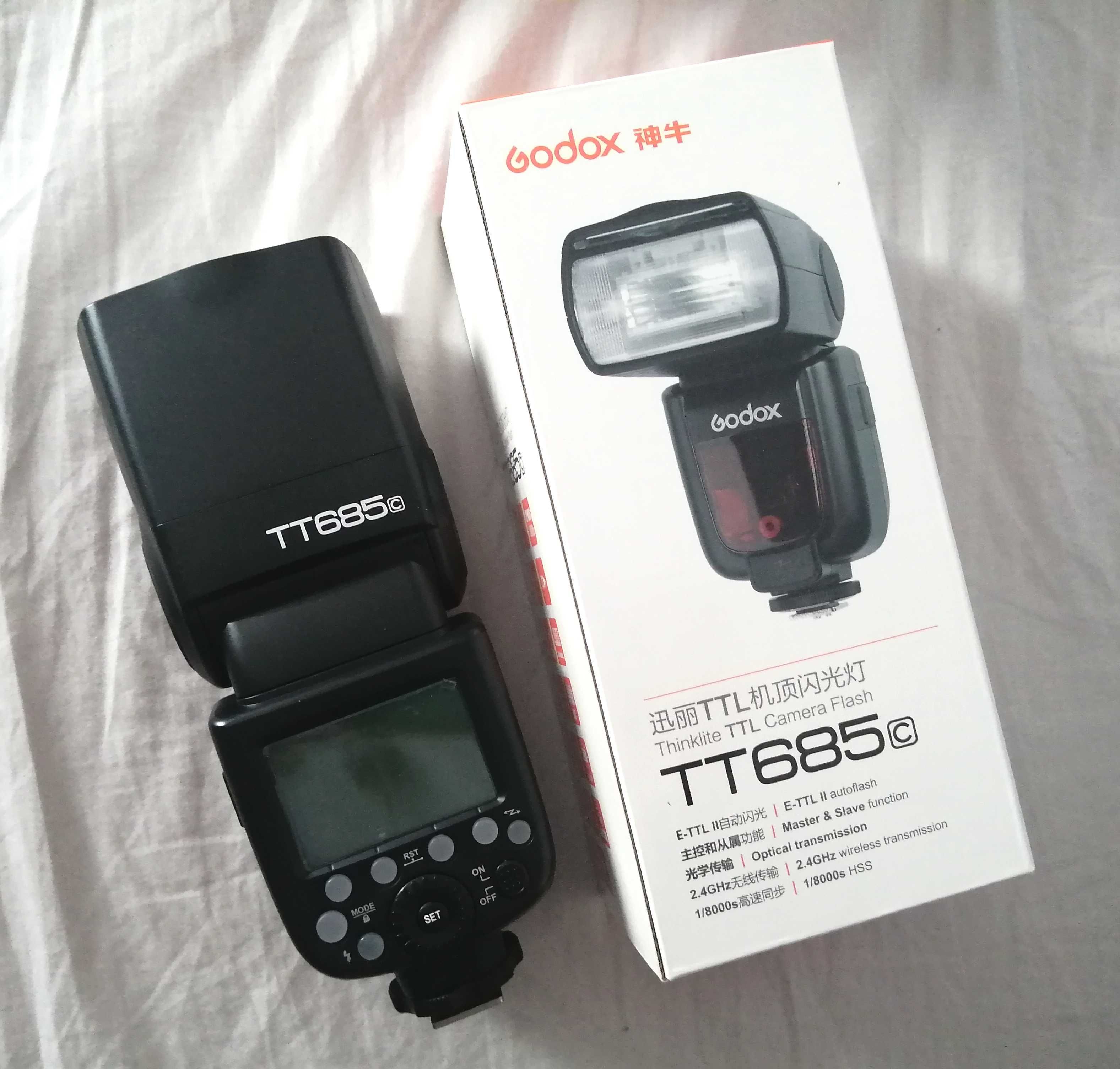 FLASH GODOX TT685.