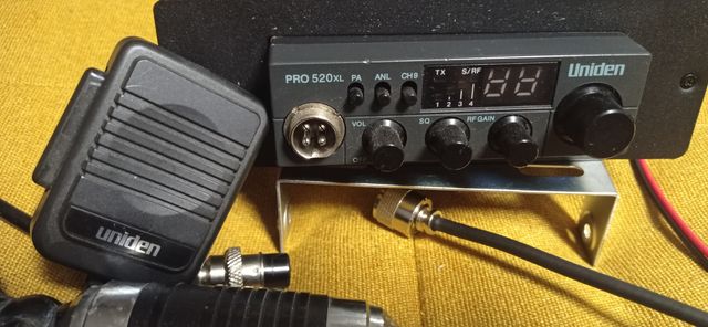 CB radio Uniden PRO 520Xl + kieszeń+ antena