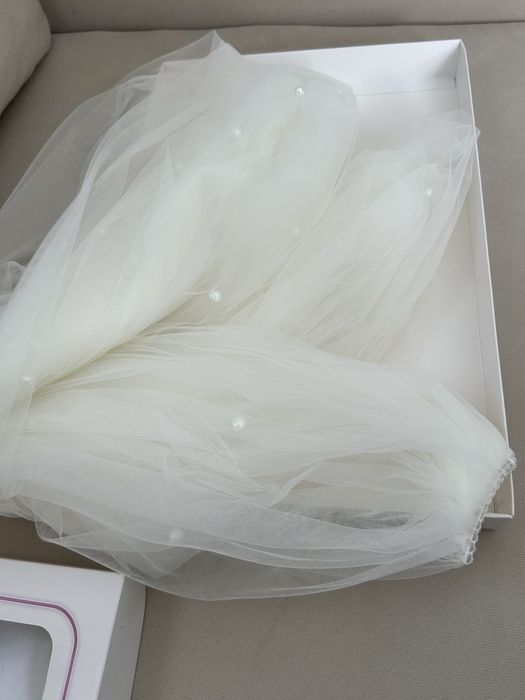 Welon ślubny Ivory z perłami 3m