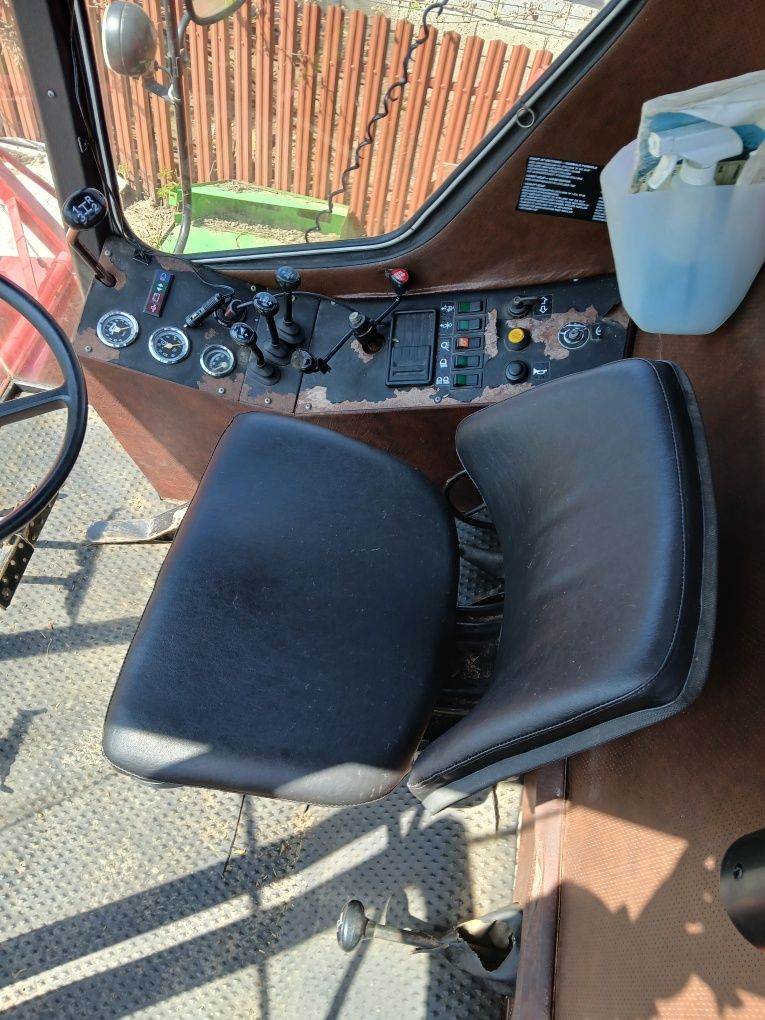 Kombajn zbożowy mf 16