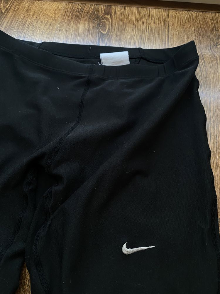 Damskie czarne legginsy Nike, rozmiar M