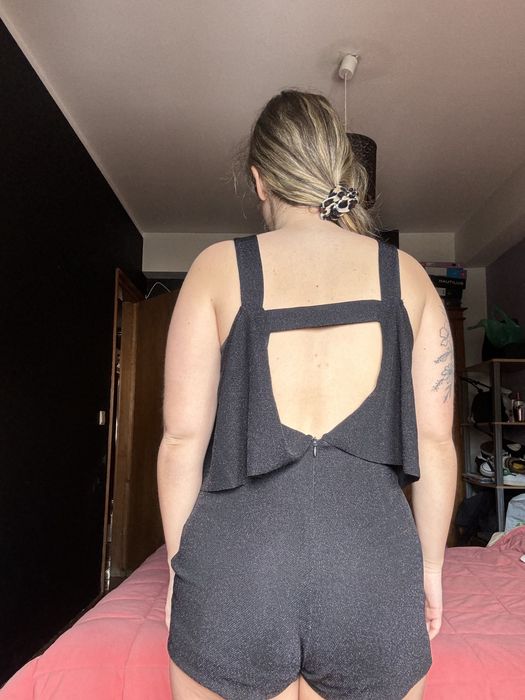 Macacão preto brilhante novo Bershka