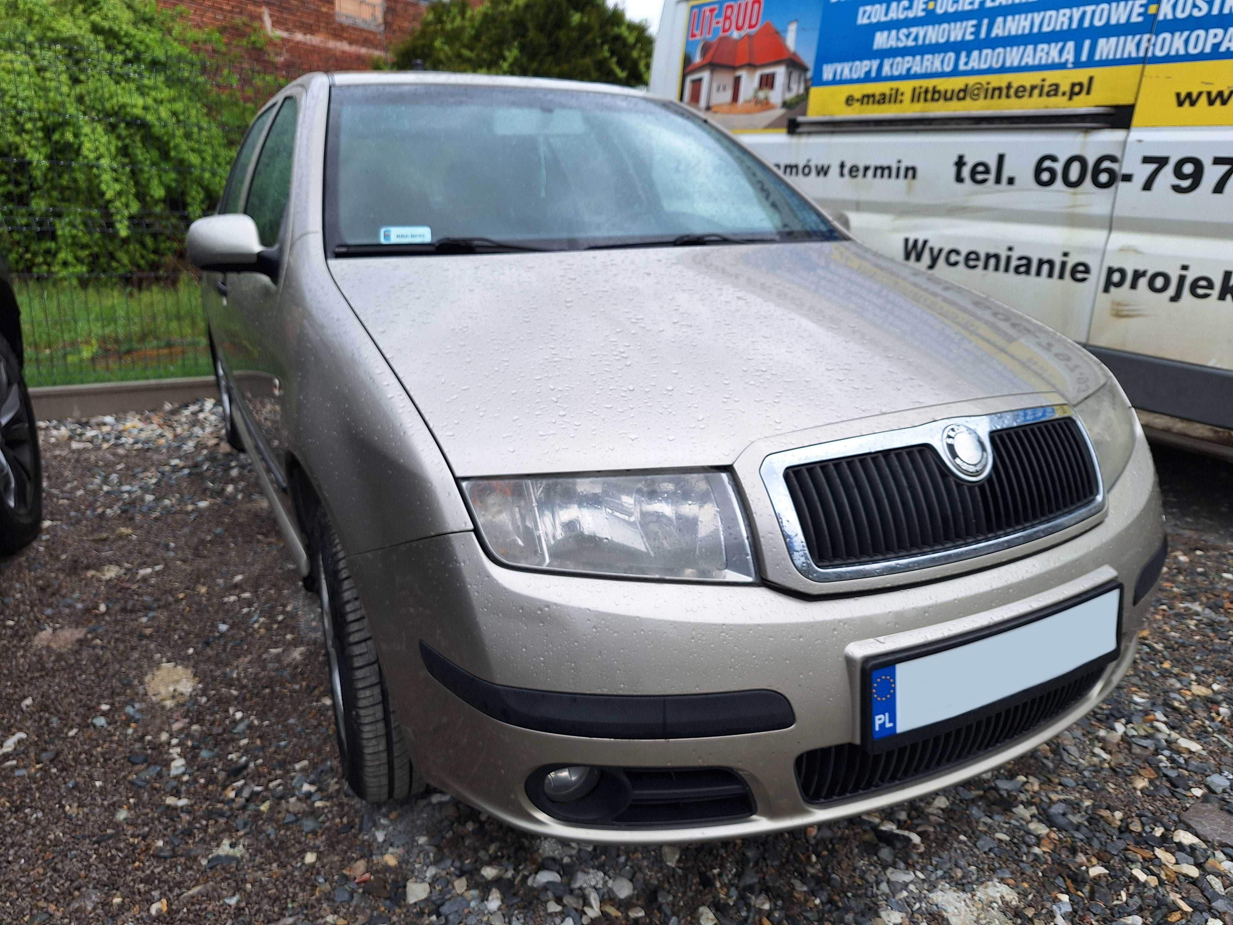 Wynajem samochodu krótkoterminowy i długoterminowy Skoda Fabia