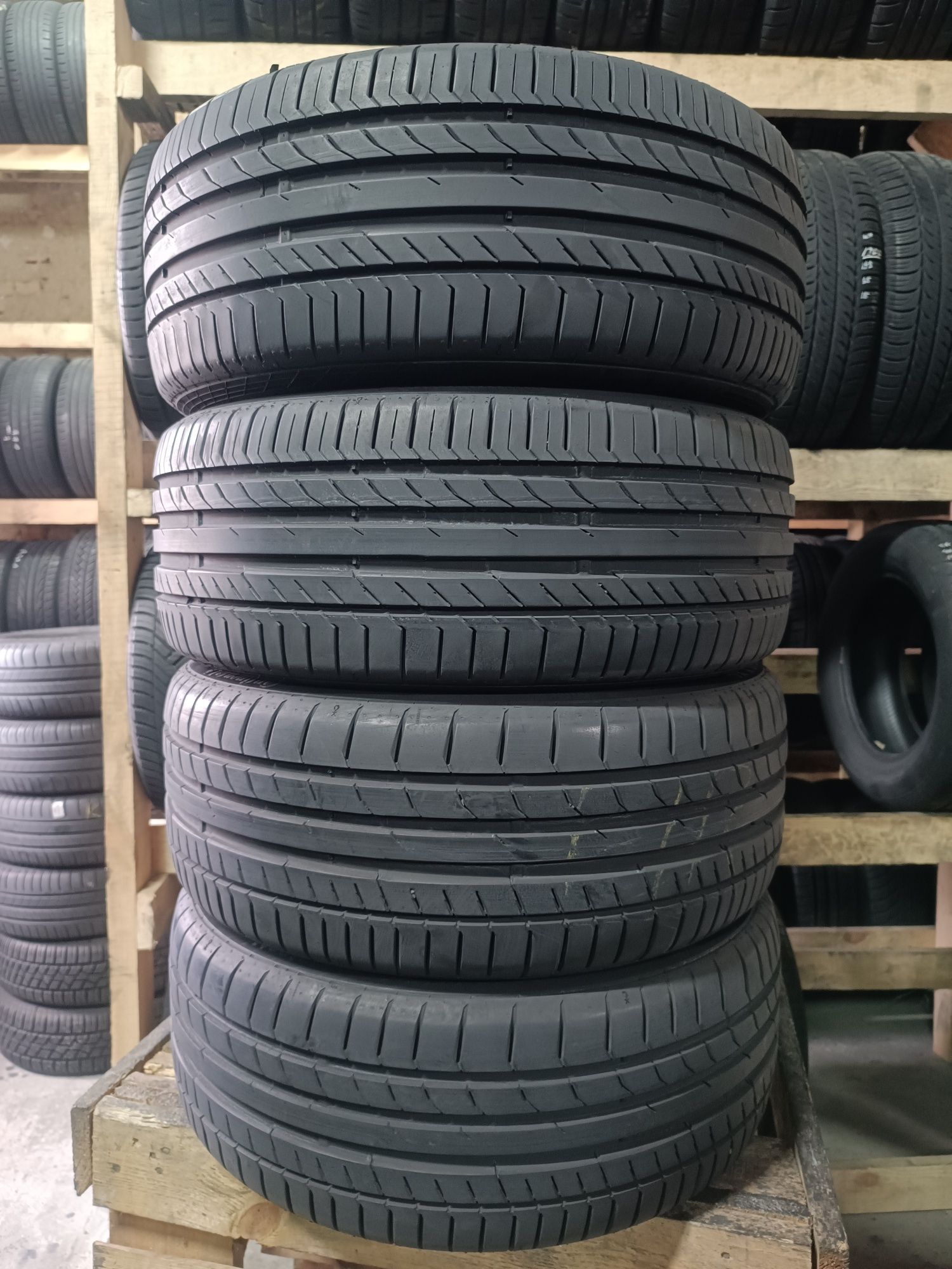 Літні шини CONTINENTAL 225/40 R18 резина Р18