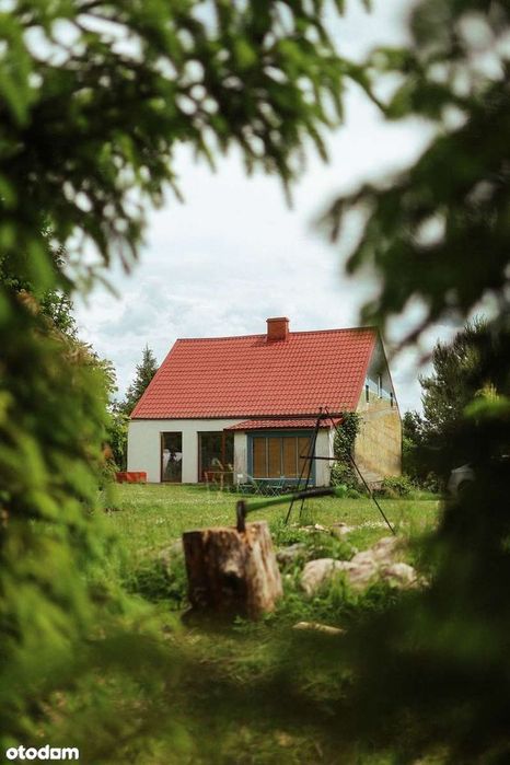 Duże siedlisko pośród pól z biznesem gotowym do przejęcia