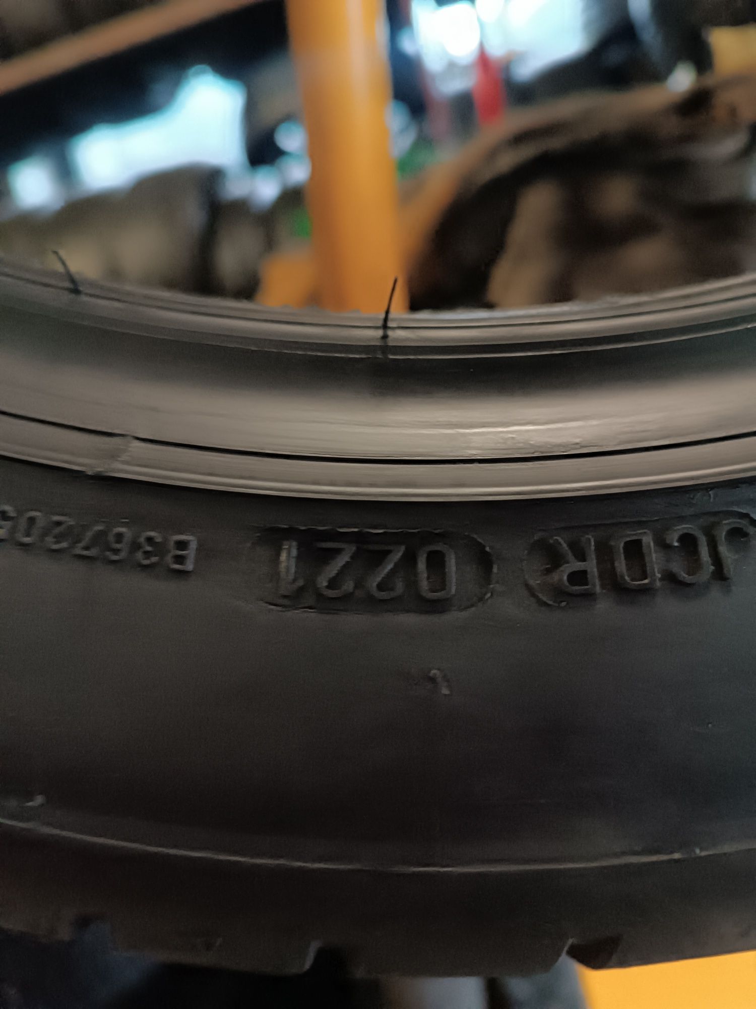 Sprzedam Oponę pojedynczą 225/45 r17 Dunlop