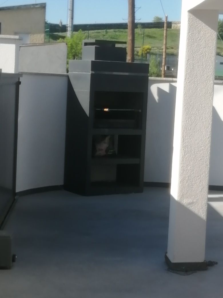 Moradia Bi familiar T3+T2