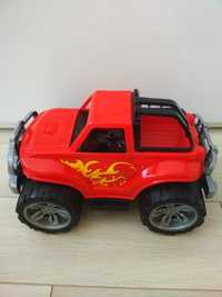 Машинка дитяча червоного кольору