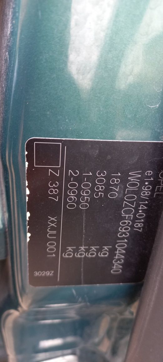 Opel Vectra 1.8 kolor Z387  skrzynia biegow maska felgi zafira czesci
