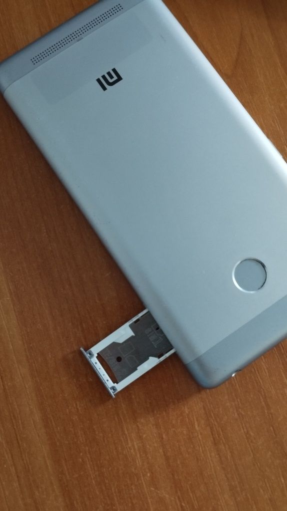 Смартфон Xiaomi Redmi 3S 2/16