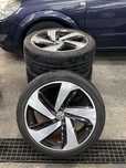 Jantes ORIGINAIS VW Golf GTI c/pneus semi novos!