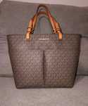 Michael kors shoperka m