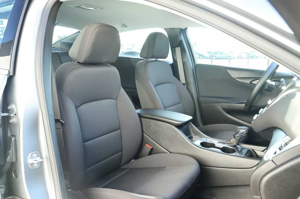 Chevrolet Malibu      2025