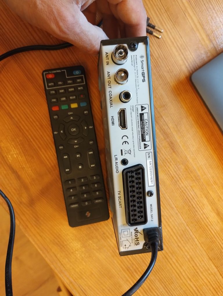 Dekoder telewizji cyfrowej naziemnej DVB-T2 HEVC H.265 MPEG-4 SAT-2