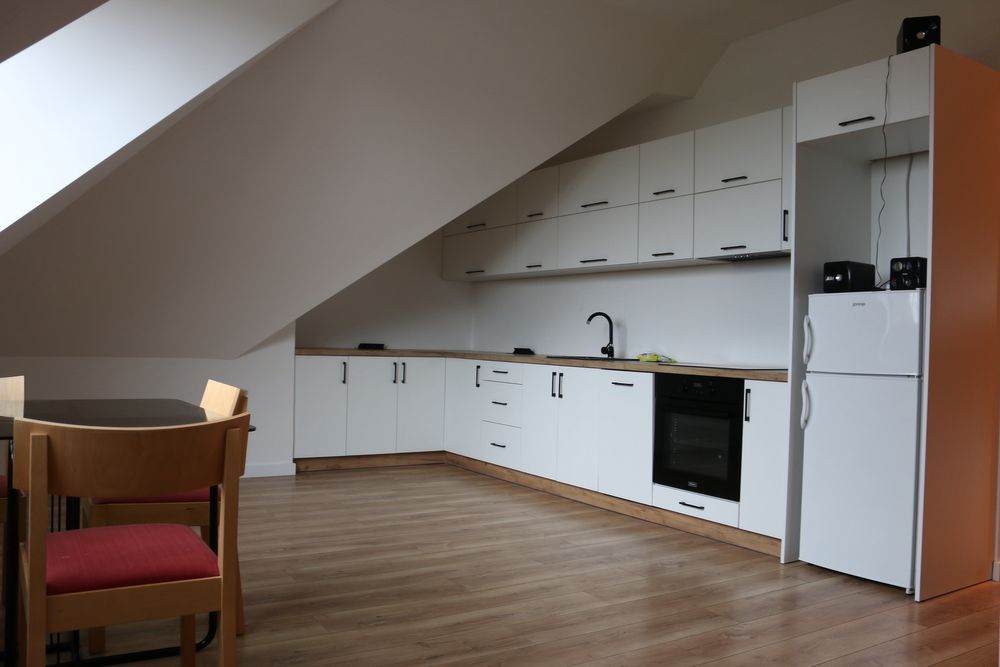 Do wynajecia przestronny dom -pietro 110/120m2 Zamiechów (gm.Chlopice)