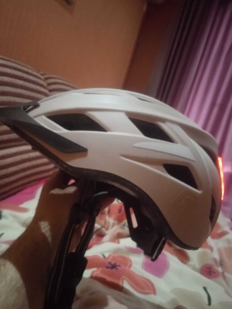 Вело шлем на велосипед