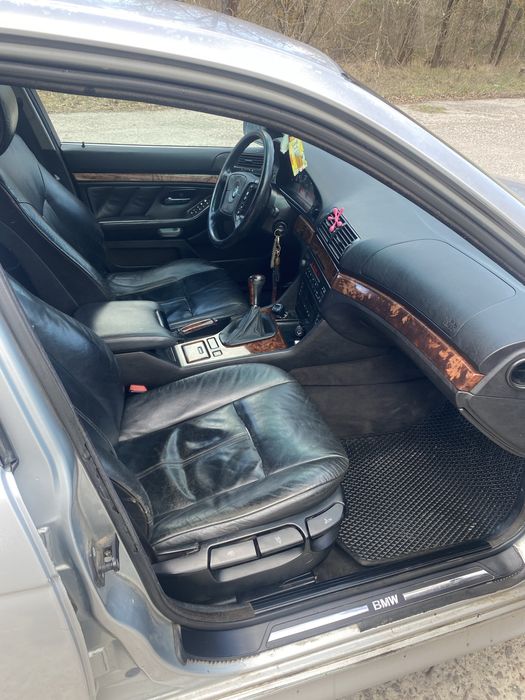 Продам  BMW   Є39