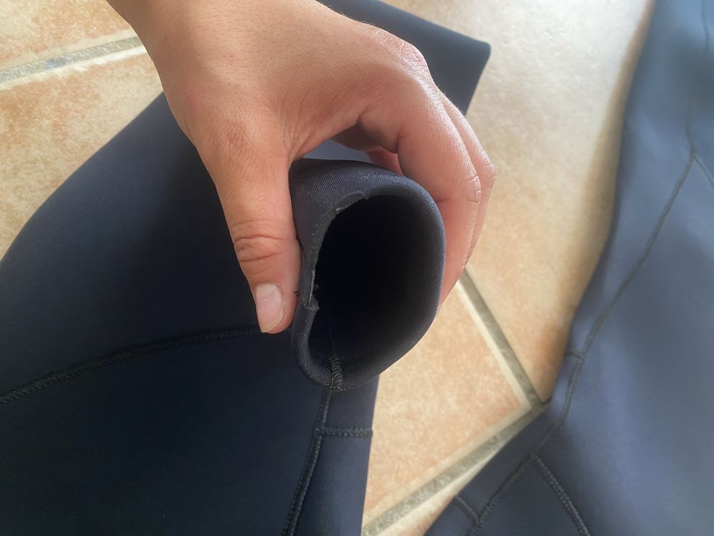 Fato de surf novo