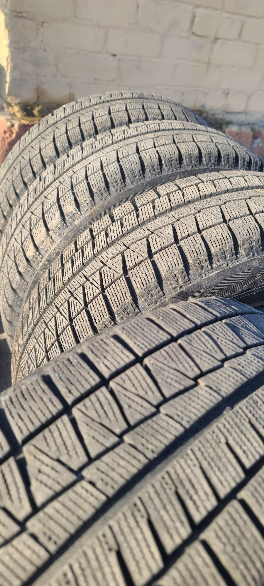 195 / 60 R15 зима BRIDGESTONE