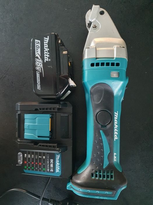 Akumulatorowe nożyce do blachy MAKITA DJS161 NOWE