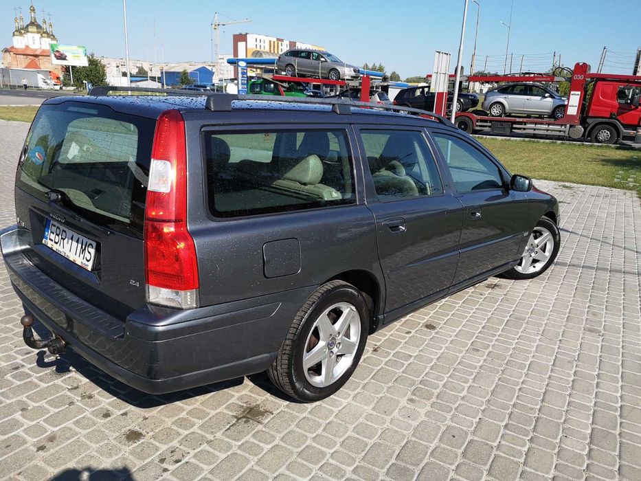 Samochód ma oryginalny lakier, nie wymaga dużych nakładów finansowych