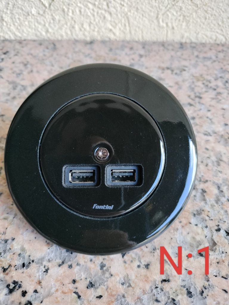Tomadas duplas USB novas