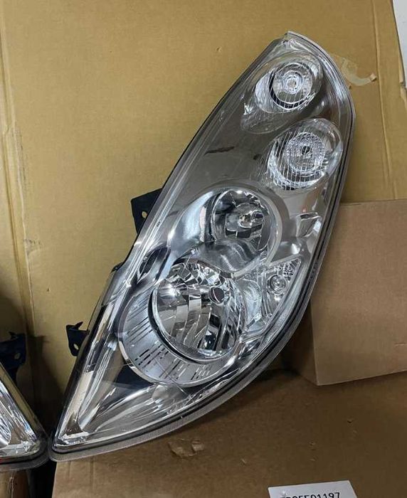Фари передні ліва/права Рено Мастер Opel MOVANO.MASTER III 10-09р