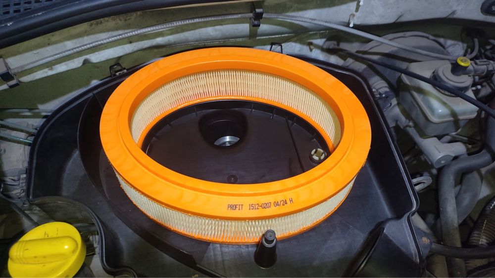 Фільтр повітряний логан/ сандеро 1.4