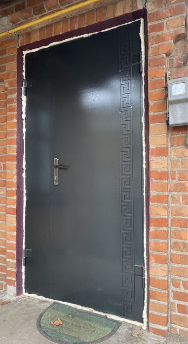 Двери Вхідні двері металеві