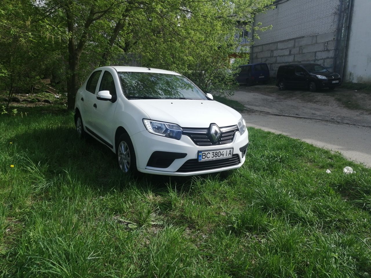 Renault Logan 2018 года