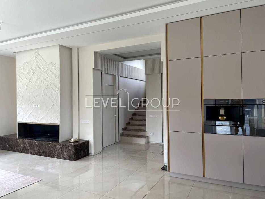 Продається сучасний 5к будинок 274м2, Лісники, 7 соток