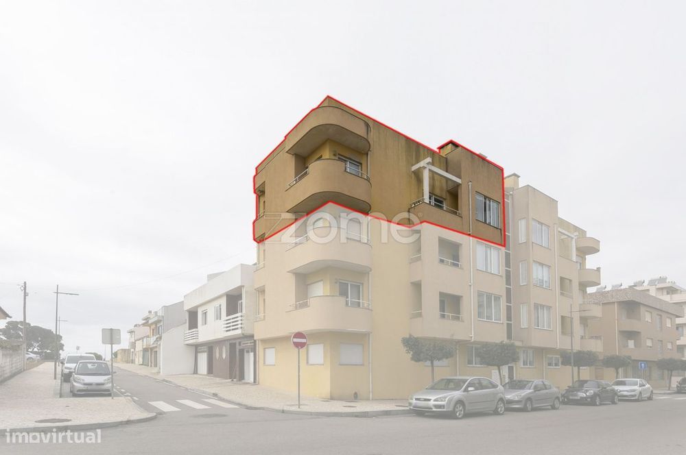 Apartamento de Praia Convertido em Dois T2+1 Com Ent. Independentes