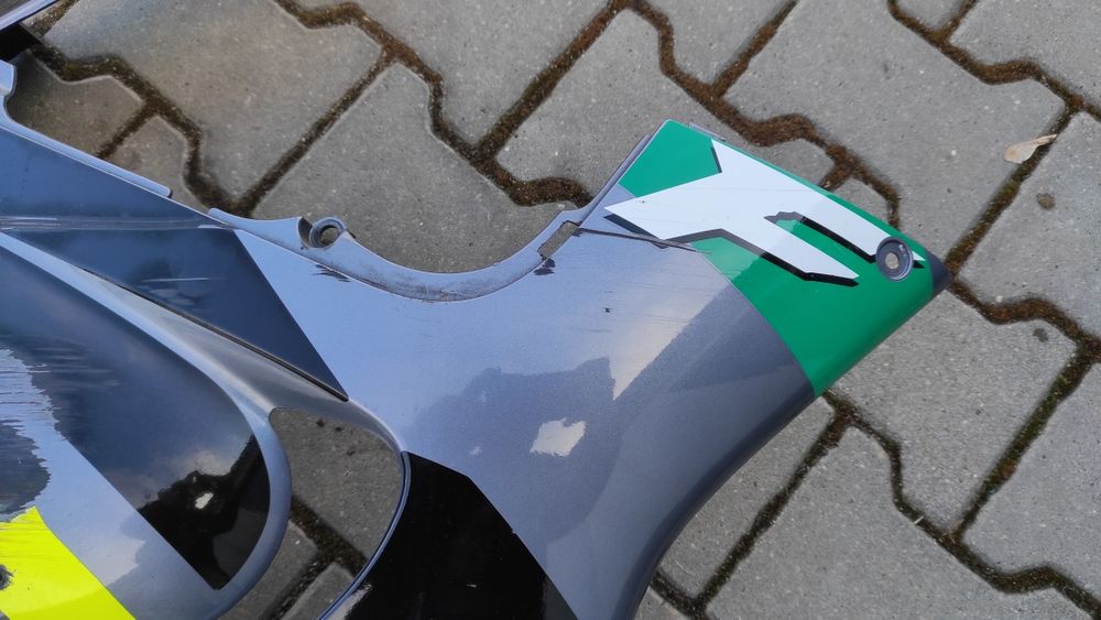Honda cbr 600 f2 f3 pc31 prawy bok boczek plastik