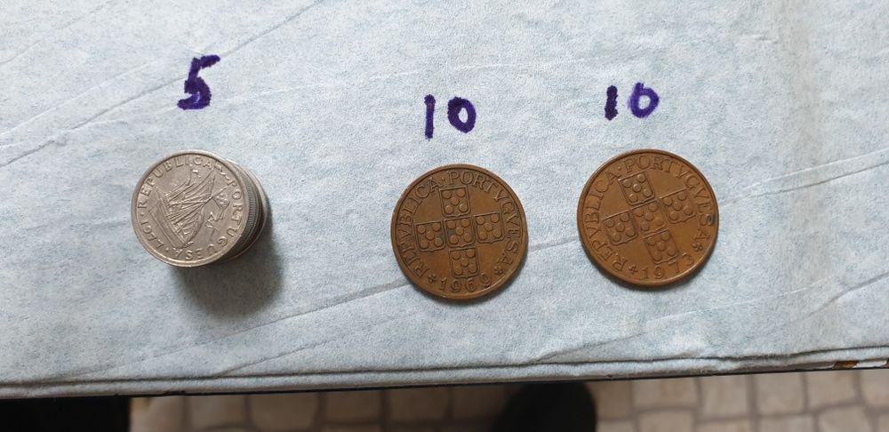 Moedas antigas de varios anos