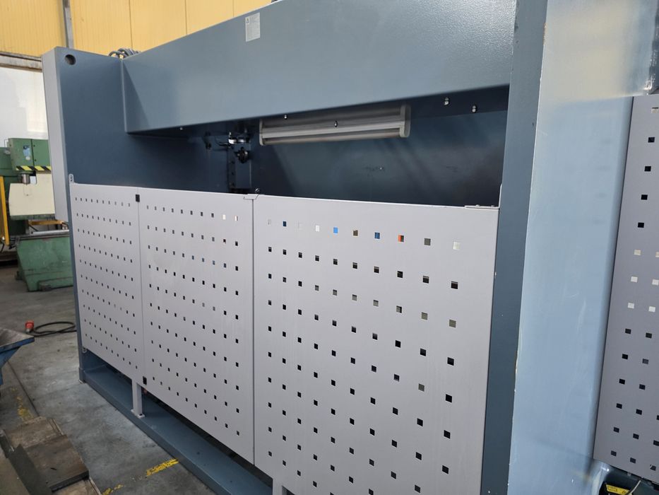 Prasa Krawędziowa krawędziarka DURMA 200 ton 3700mm CNC z 2009 roku