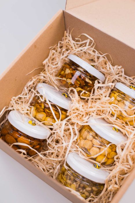 Подарунок на Новий рік. Горішки з медом