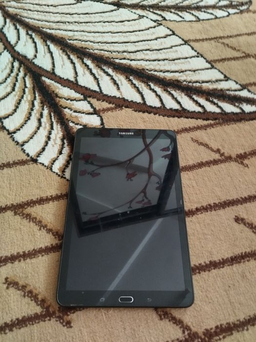 Продам планшет самсунг