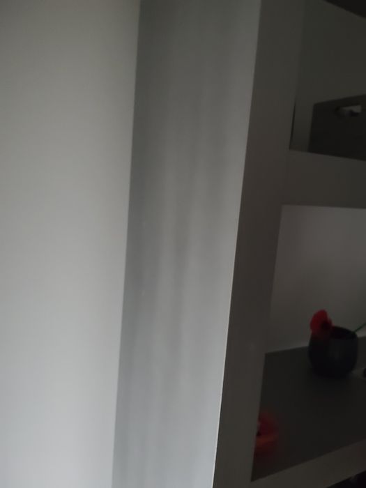 Estante prateada