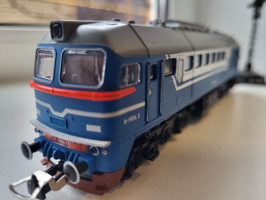 Модель тепловоза М62,аналог Piko,Roco
