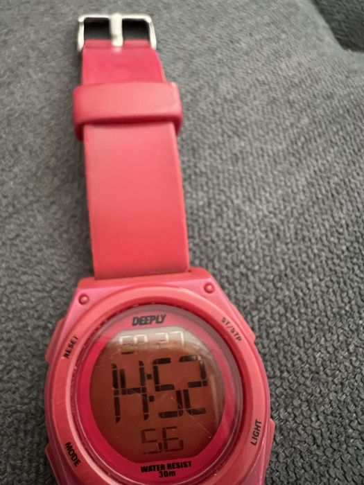 Relógio cor de rosa