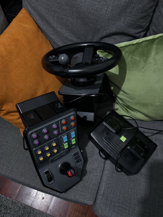 Conjunto Volante, Pedais e Painel com joystick