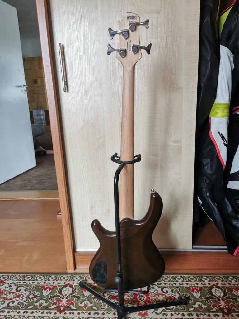 Gitara basowa CORT Action Bass Plus